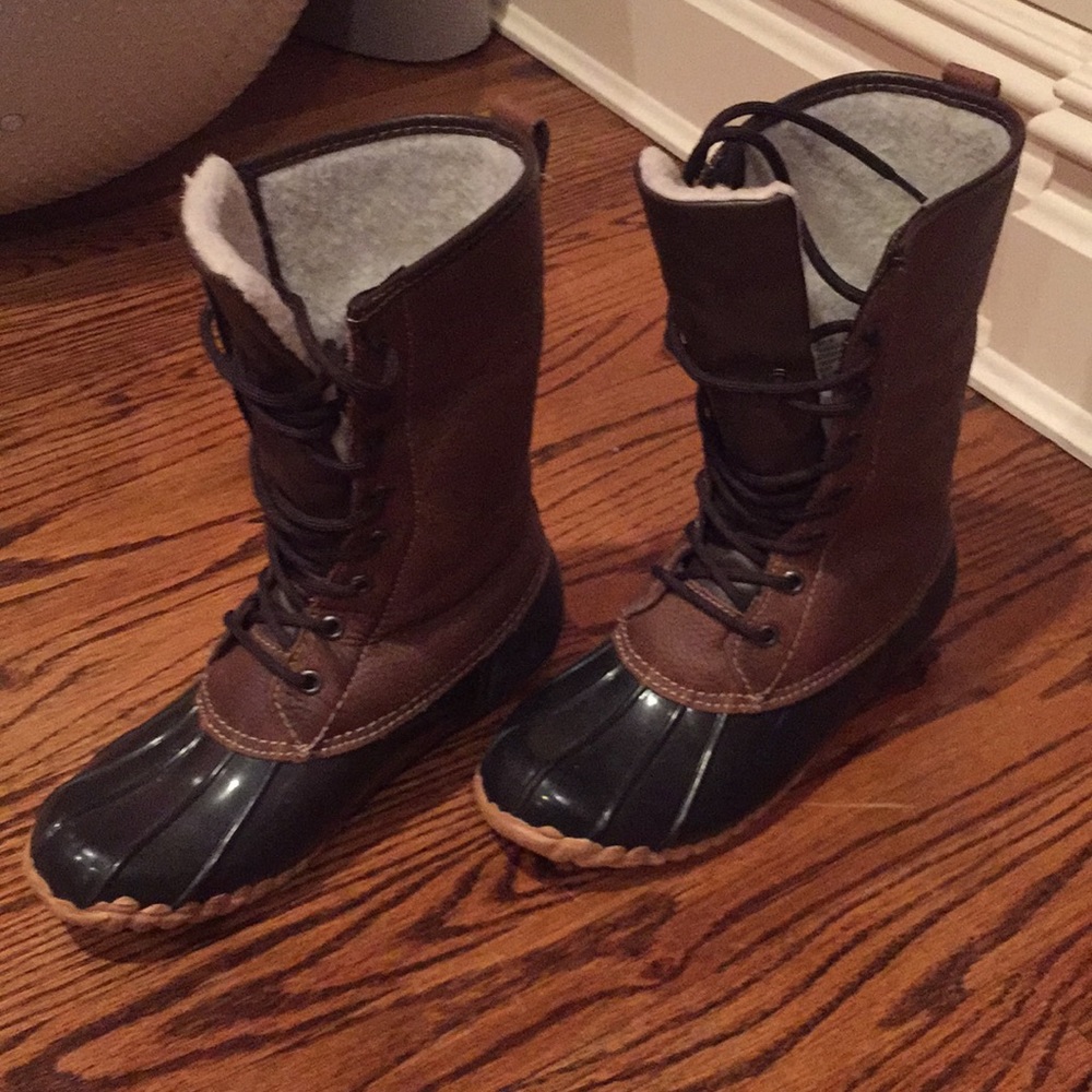 Snow boots